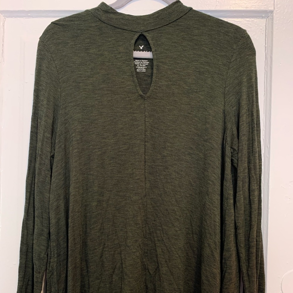 Striped Keyhole Top - Picture 2 of 5